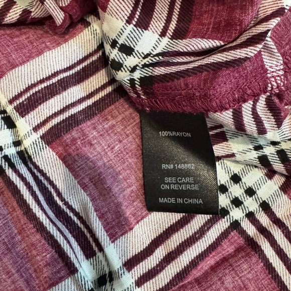 Torrid Challis Button-Down Long Sleeve Shirt Size 1X - Picture 10 of 10